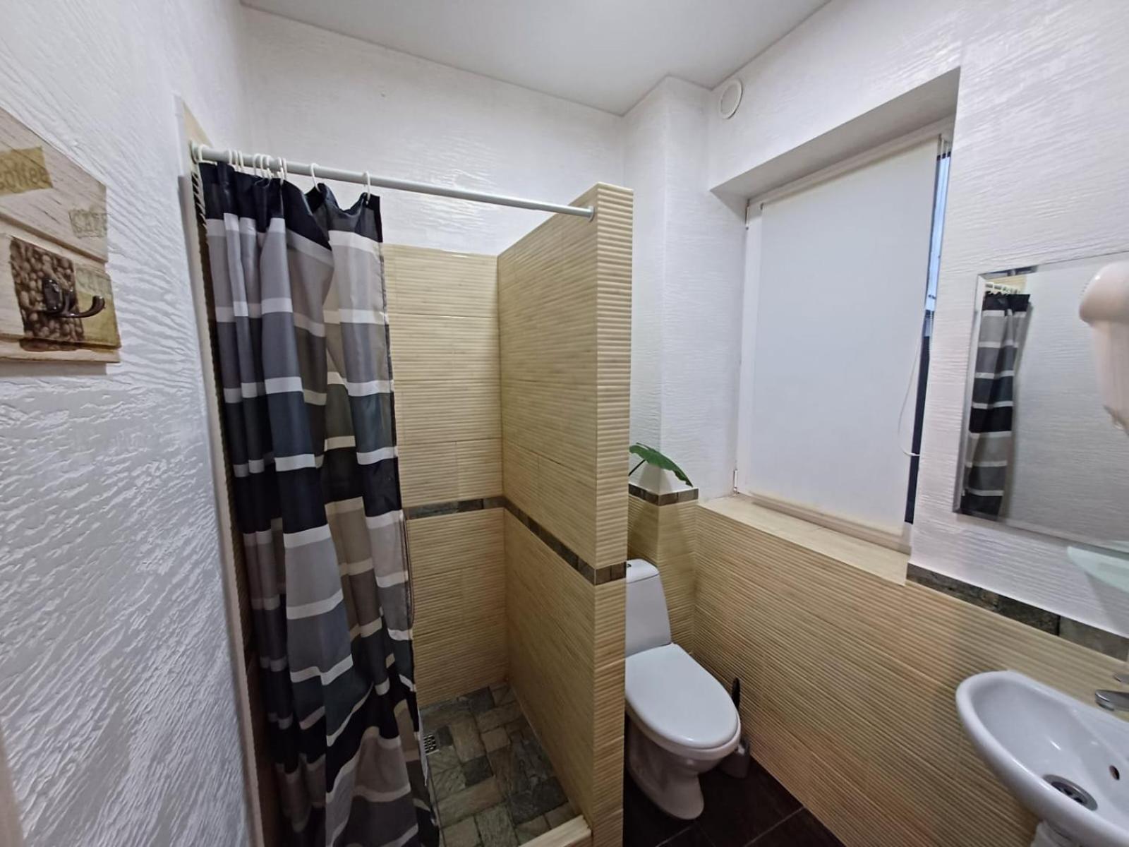 Гостьовий Будинок Осокорки Kyiv Exterior foto